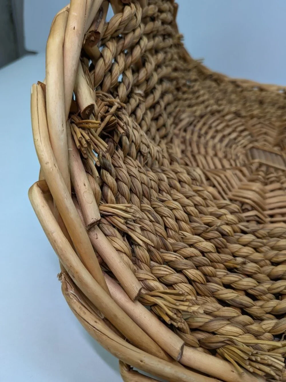 Vintage Woven Seagrass Reed Scoop Basket Braided Handle Rustic Cottagecore Heart
